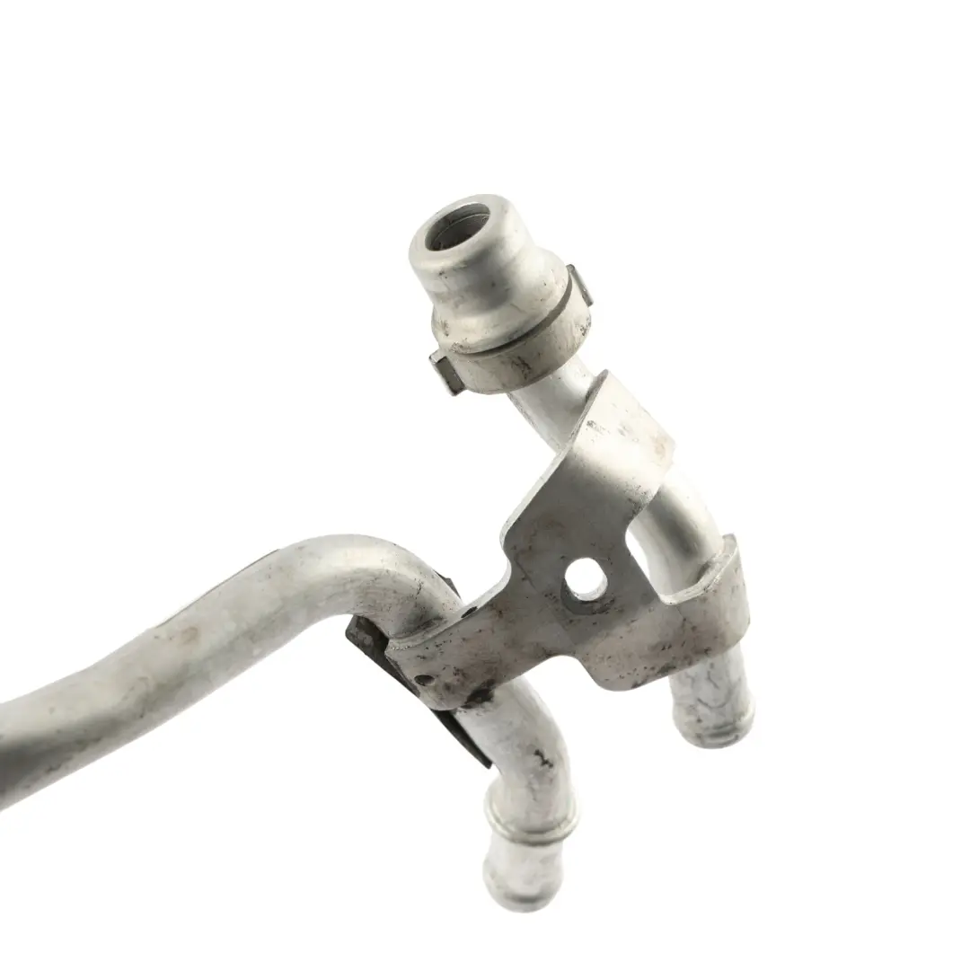 Tuyau Eau Refroidissement Radiateur 3.0 TDI pour Audi A5 S5 F5 à propos du numéro de pièce 8W0819885B Audi A5 S5 F5 Tuyau Eau Refroidissement Radiateur 3.0 TDI - SKU 8W0819885B - Numéro de pièce 8W0819885B