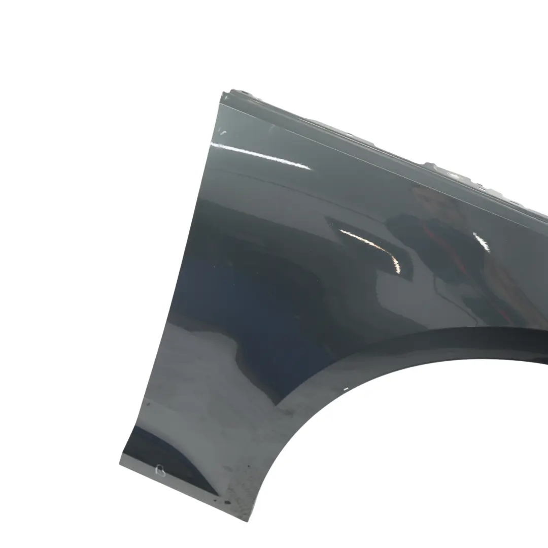 Audi A4 B9 Parafango Anteriore Destro Grigio Manhattan Metallizzato X7L - SKU 8W0821106A-MAGR - Numero di parte 8W0821106A