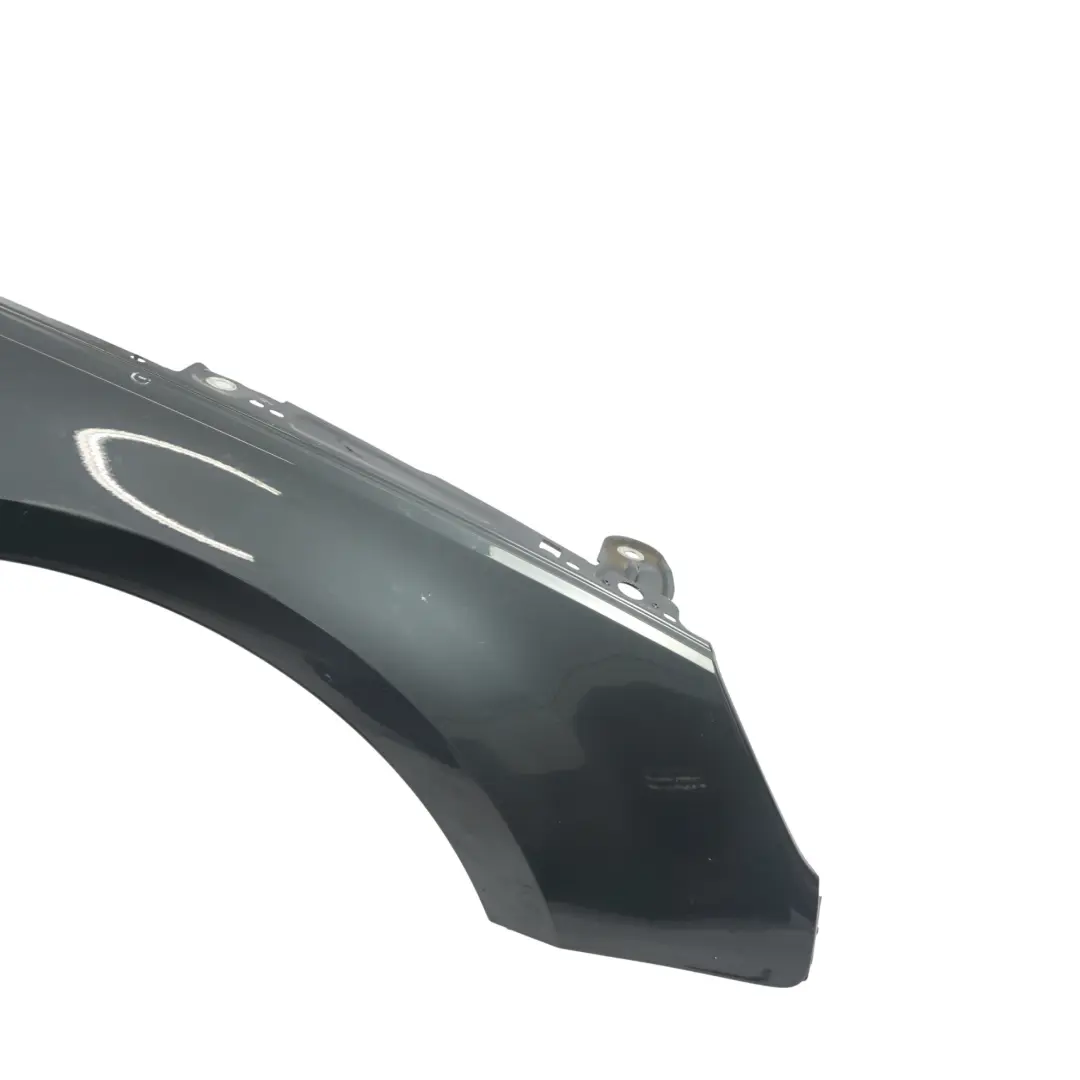 Audi A4 B9 Błotnik Przedni Prawy Szary Manhattan Metaliczny X7L - SKU 8W0821106A-MAGR - Numer Części 8W0821106A