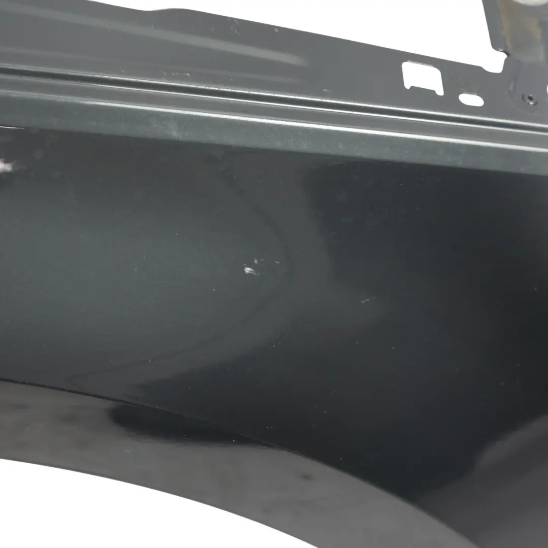 Kotflügel Vorne Rechts Manhattan Grau Metallic X7L für Audi A4 B9 mit Teilenummer 8W0821106A Audi A4 B9 Kotflügel Vorne Rechts Manhattan Grau Metallic X7L - SKU 8W0821106A-MAGR - Teilenummer 8W0821106A