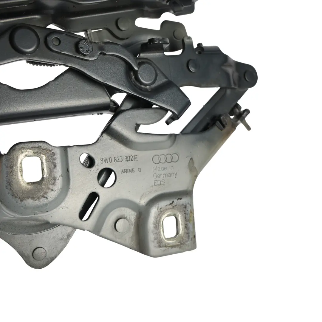 Charnière Capot Droite Gris Manhattan X7L pour Audi A4 B9 à propos du numéro de pièce 8W0823302E Audi A4 B9 Charnière Capot Droite Gris Manhattan X7L - SKU 8W0823302E-MAGR - Numéro de pièce 8W0823302E