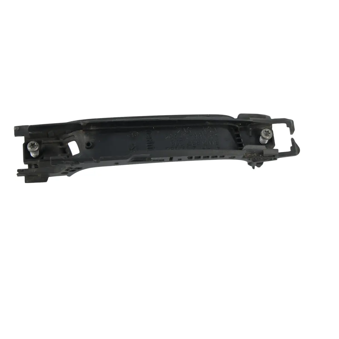 Soporte Base Manija Exterior Puerta Delantera Derecha para Audi A4 A5 con número de pieza 8W0837206 Audi A4 A5 Soporte Base Manija Exterior Puerta Delantera Derecha - SKU 8W0837206 - Número de pieza 8W0837206
