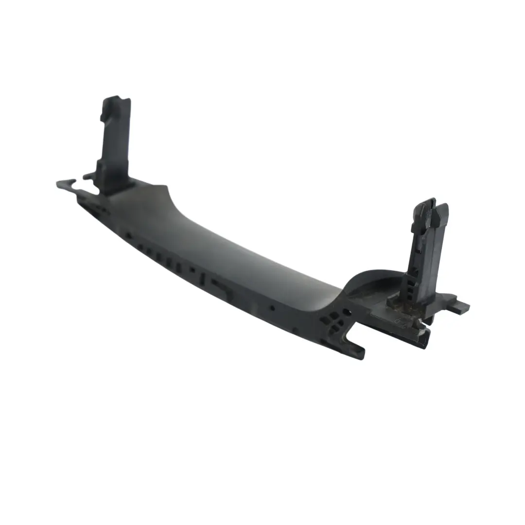 Podstawa Klamki Zewnętrznej Przednich Drzwi Prawa do Audi A4 A5 o numerze 8W0837206 Audi A4 A5 Podstawa Klamki Zewnętrznej Przednich Drzwi Prawa - SKU 8W0837206 - Numer Części 8W0837206