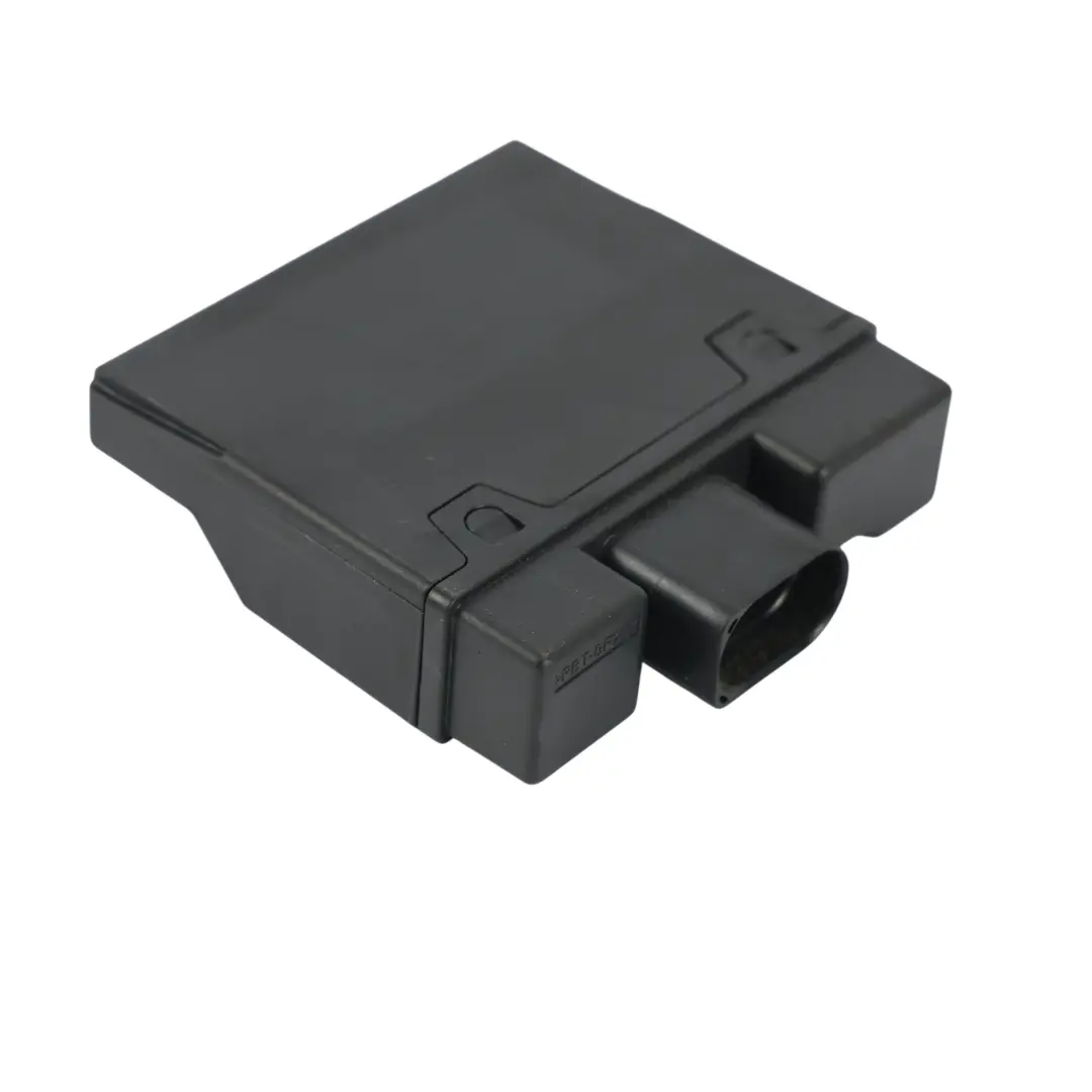 Moduł Sterujący Dźwięku Silnika do Audi A4 B9 A5 F5 o numerze 8W0907160A Audi A4 B9 A5 F5 Moduł Sterujący Dźwięku Silnika - SKU 8W0907160A - Numer Części 8W0907160A
