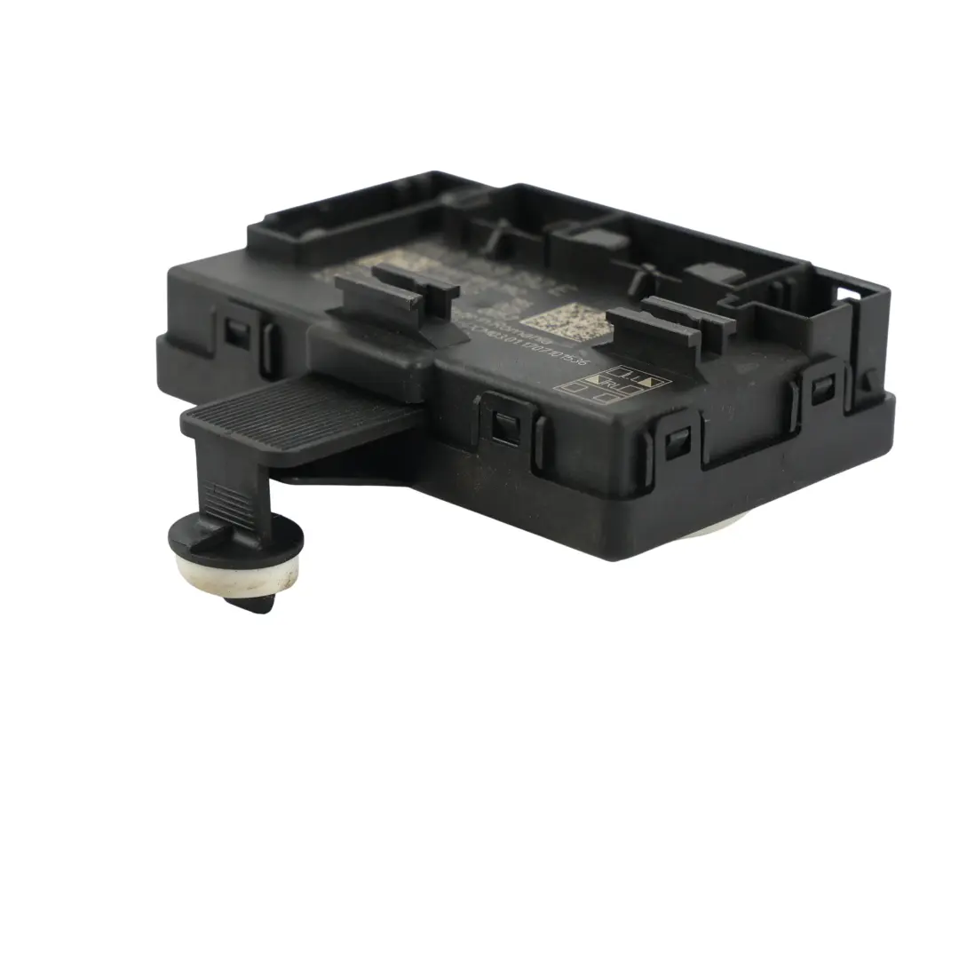 Módulo Control Puerta Delantera ECU Lado Pasajero para Audi A4 B9 con número de pieza 8W0959392E Audi A4 B9 Módulo Control Puerta Delantera ECU Lado Pasajero - SKU 8W0959392E - Número de pieza 8W0959392E