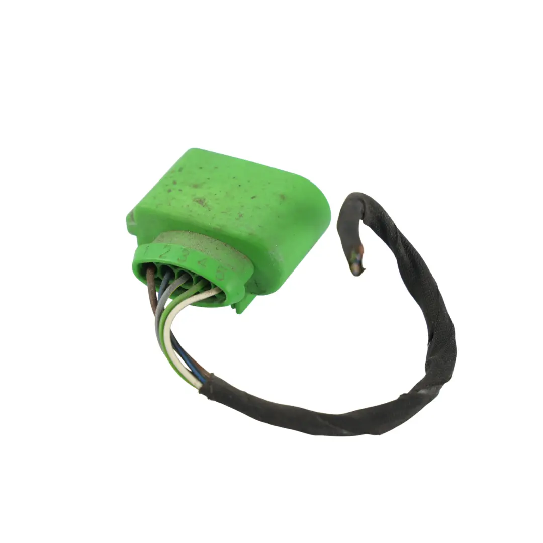 Conector Cable Luz Trasera Exterior Izquierda para Audi A4 B9 con número de pieza 8W5945069A Audi A4 B9 Conector Cable Luz Trasera Exterior Izquierda - SKU 8W5945069A-1 - Número de pieza 8W5945069A