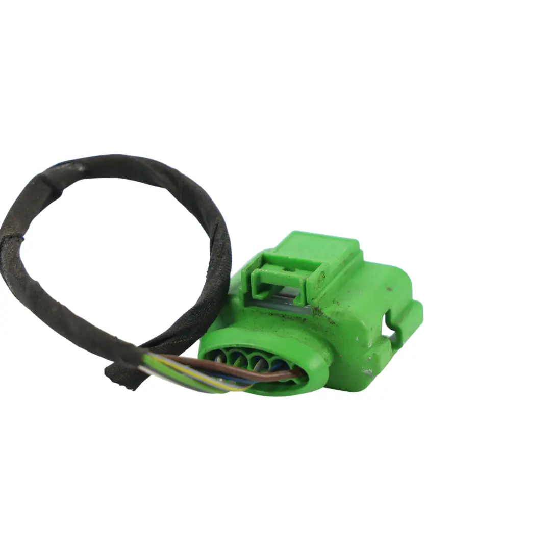 Audi A4 B9 Conector Cable Luz Trasera Exterior Izquierda - SKU 8W5945069A-1 - Número de pieza 8W5945069A