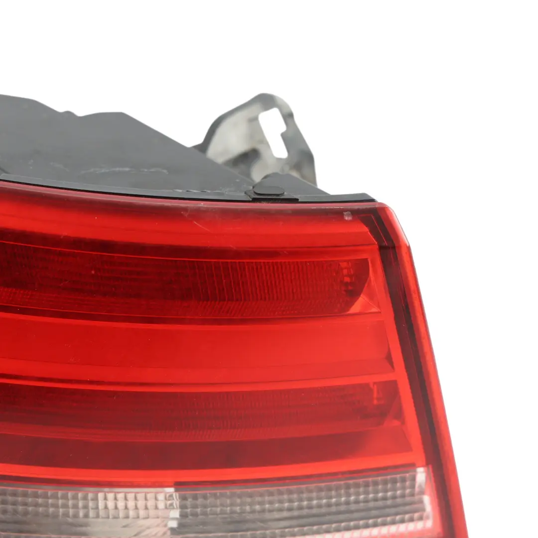 Tail Light Lamp Outer Tailgate Left N/S to Audi A4 B9 Saloon Rear with Part number 8W5945069A Audi A4 B9 Saloon Rear Tail Light Lamp Outer Tailgate Left N/S - SKU 8W5945069A - Part number 8W5945069A