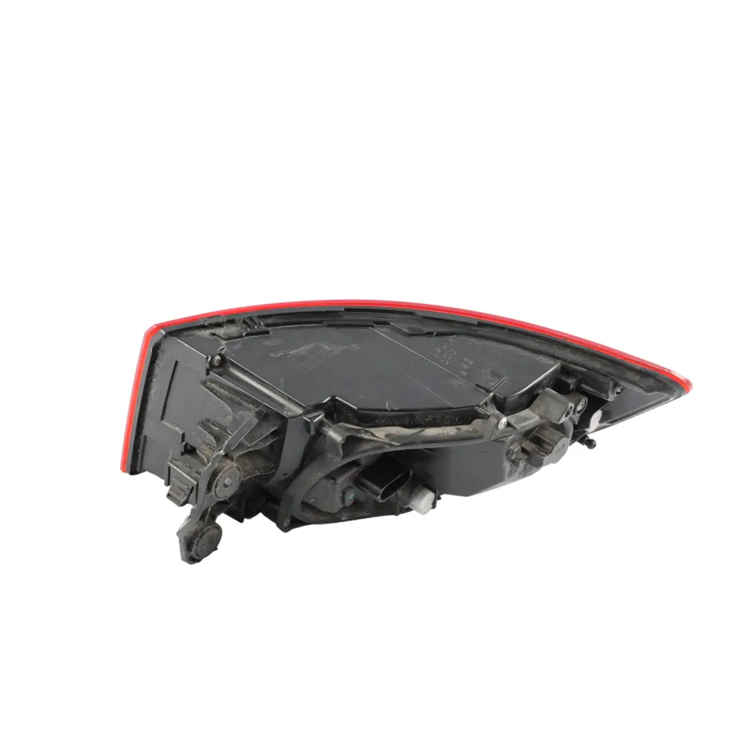 Tail Light Lamp Outer Tailgate Left N/S to Audi A4 B9 Saloon Rear with Part number 8W5945069A Audi A4 B9 Saloon Rear Tail Light Lamp Outer Tailgate Left N/S - SKU 8W5945069A - Part number 8W5945069A
