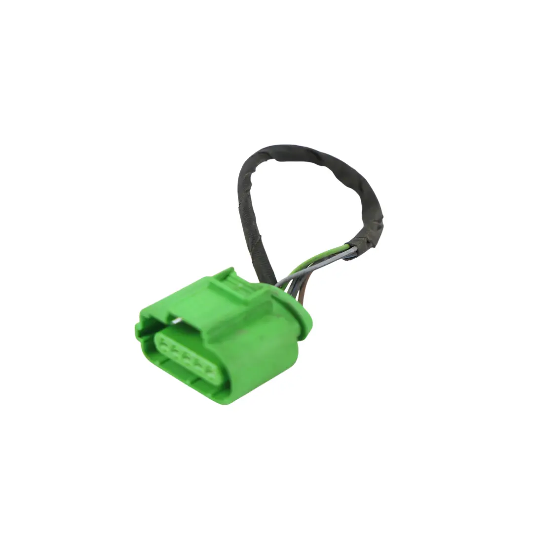 Connecteur Feu Arrière Extérieur Droit 8W5945076A pour Audi A4 B9 à propos du numéro de pièce 8W5945070A Audi A4 B9 Connecteur Feu Arrière Extérieur Droit 8W5945076A - SKU 8W5945070A-1 - Numéro de pièce 8W5945070A