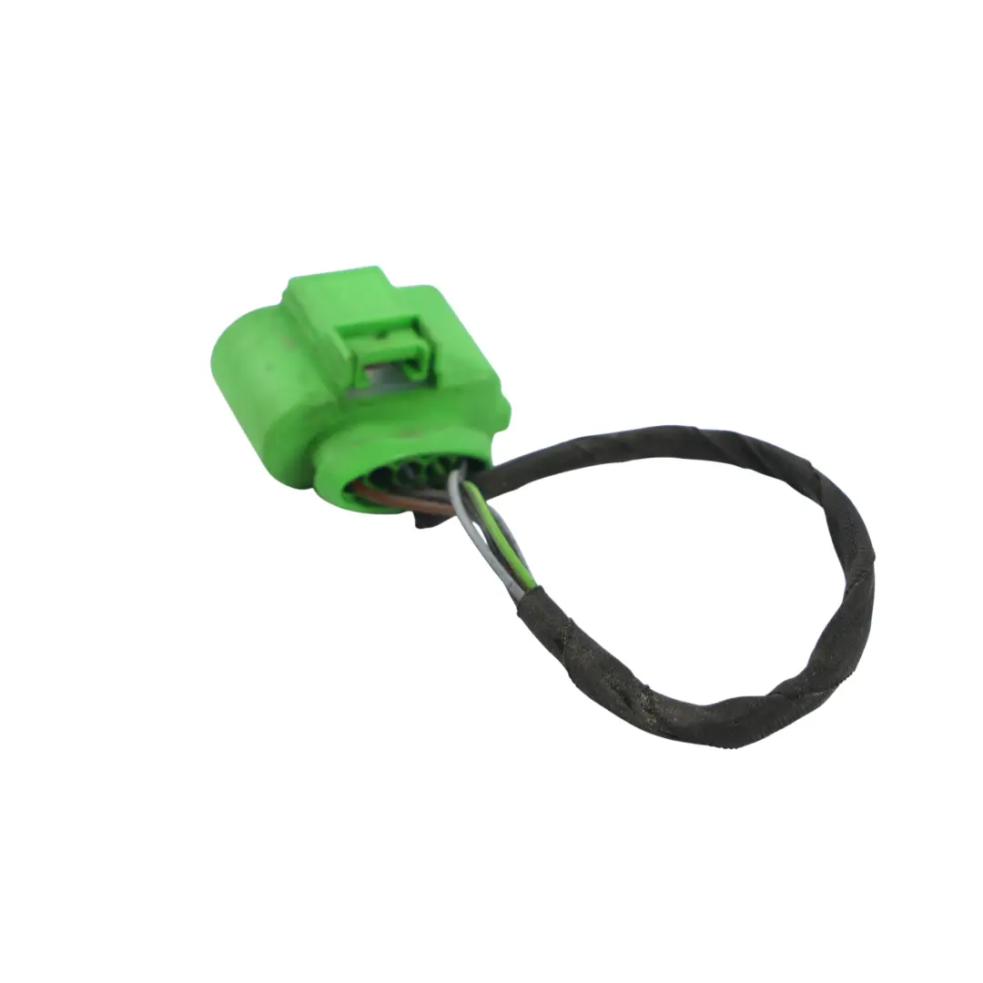 Tail Light Lamp Wire Connector Plug Outer Right O/S 8W5945076A to Audi A4 B9 Rear with Part number 8W5945070A Audi A4 B9 Rear Tail Light Lamp Wire Connector Plug Outer Right O/S 8W5945076A - SKU 8W5945070A-1 - Part number 8W5945070A