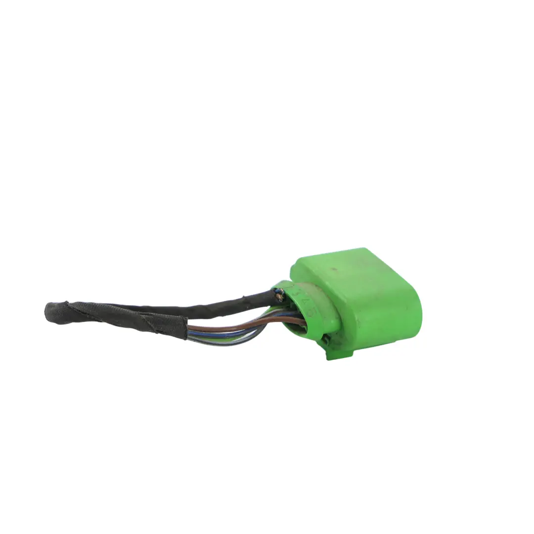 Audi A4 B9 Conector Cable Luz Trasera Exterior Derecha 8W5945076A - SKU 8W5945070A-1 - Número de pieza 8W5945070A