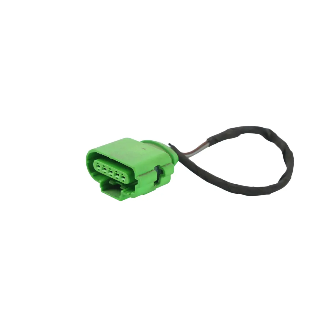 Connettore Cablaggio Fanale Posteriore Destro Esterno 8W5945076A per Audi A4 B9 con numero di parte 8W5945070A Audi A4 B9 Connettore Cablaggio Fanale Posteriore Destro Esterno 8W5945076A - SKU 8W5945070A-1 - Numero di parte 8W5945070A