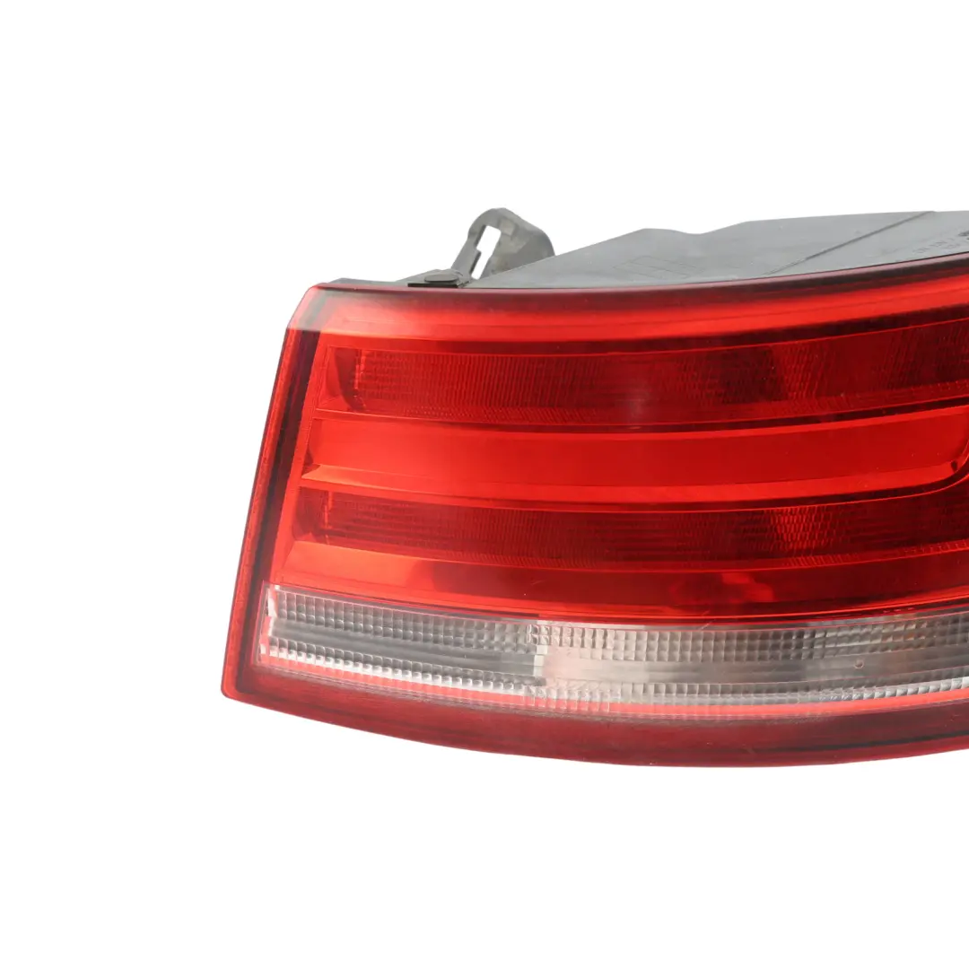 Audi A4 B9 Saloon Rear Tail Light Lamp Outer Tailgate Right O/S 8W5945076A - SKU 8W5945070A - Part number 8W5945070A