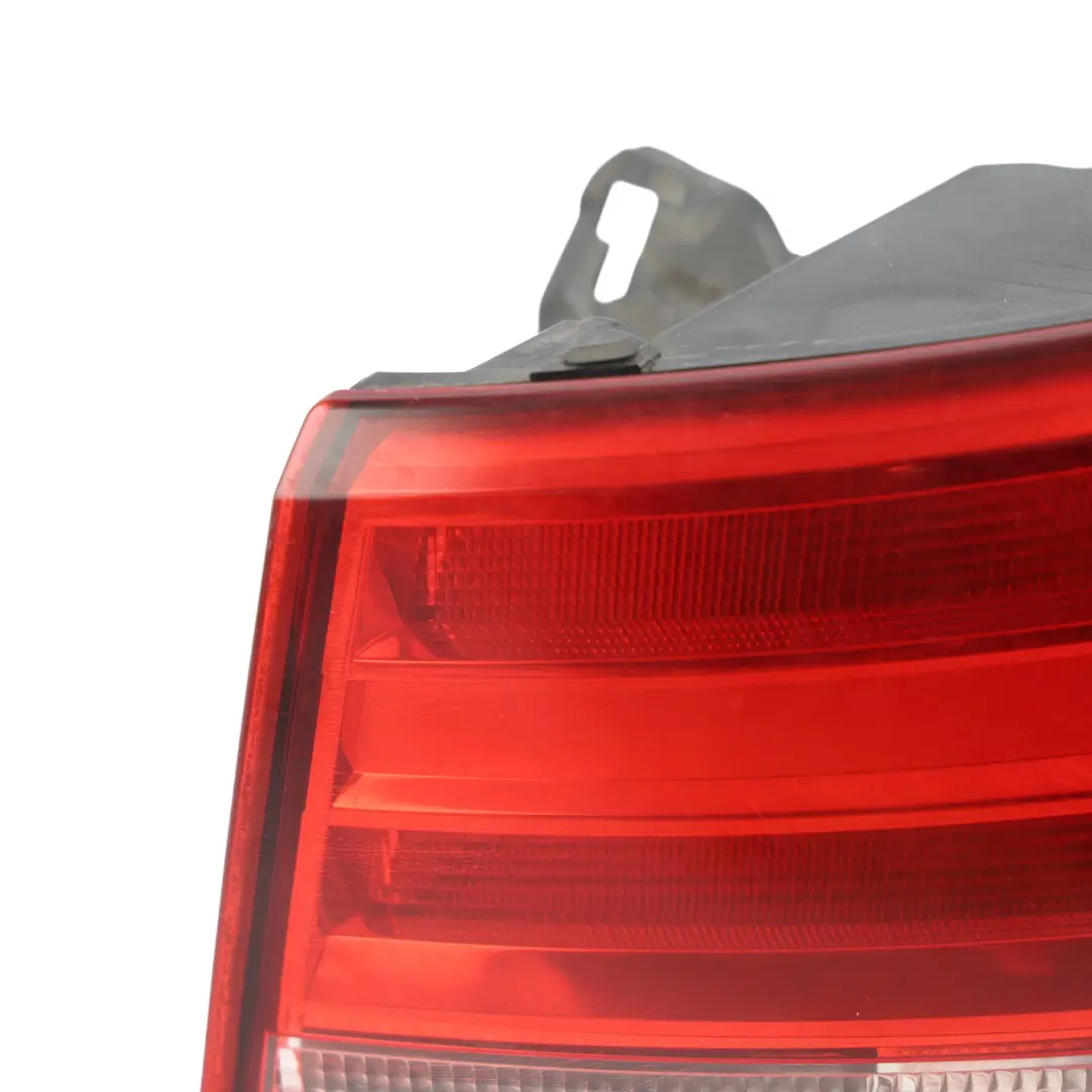 Tail Light Lamp Outer Tailgate Right O/S 8W5945076A to Audi A4 B9 Saloon Rear with Part number 8W5945070A Audi A4 B9 Saloon Rear Tail Light Lamp Outer Tailgate Right O/S 8W5945076A - SKU 8W5945070A - Part number 8W5945070A