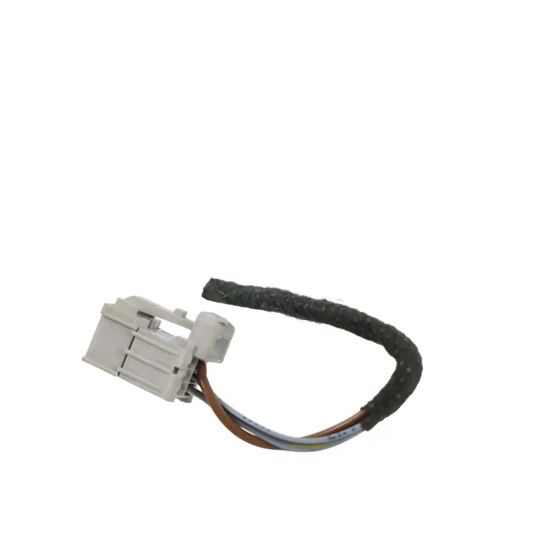 Heckleuchte Stecker Kabel Außen Rechts für Audi A4 B9 mit Teilenummer 8W5945076A Audi A4 B9 Heckleuchte Stecker Kabel Außen Rechts - SKU 8W5945076A-1 - Teilenummer 8W5945076A