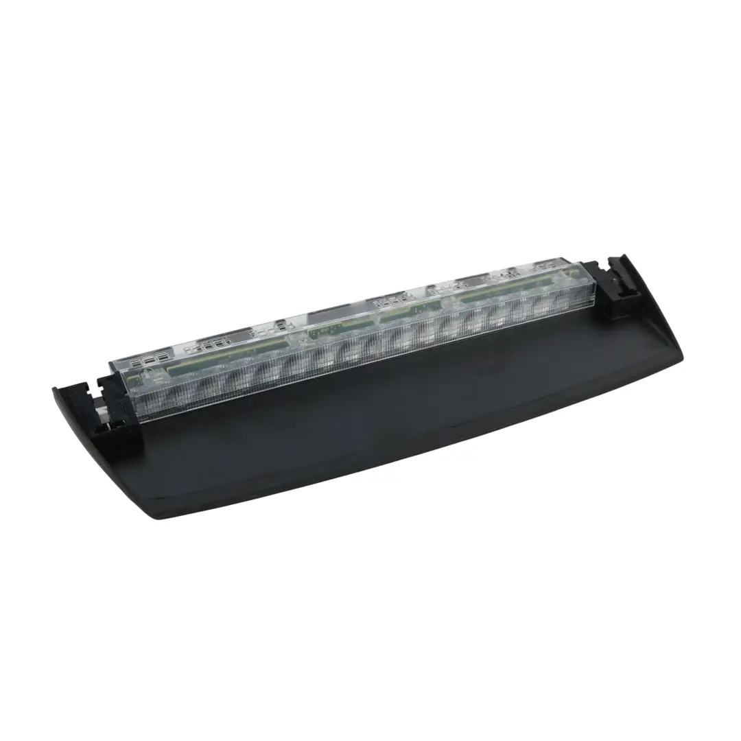 Luz Freno Trasera Tercera para Audi A4 S4 B9 con número de pieza 8W5945097E Audi A4 S4 B9 Luz Freno Trasera Tercera - SKU 8W5945097E - Número de pieza 8W5945097E