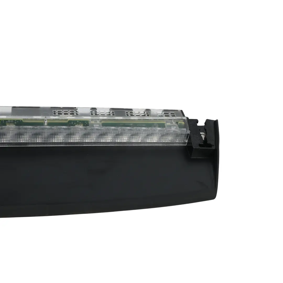 Luz Freno Trasera Tercera para Audi A4 S4 B9 con número de pieza 8W5945097E Audi A4 S4 B9 Luz Freno Trasera Tercera - SKU 8W5945097E - Número de pieza 8W5945097E