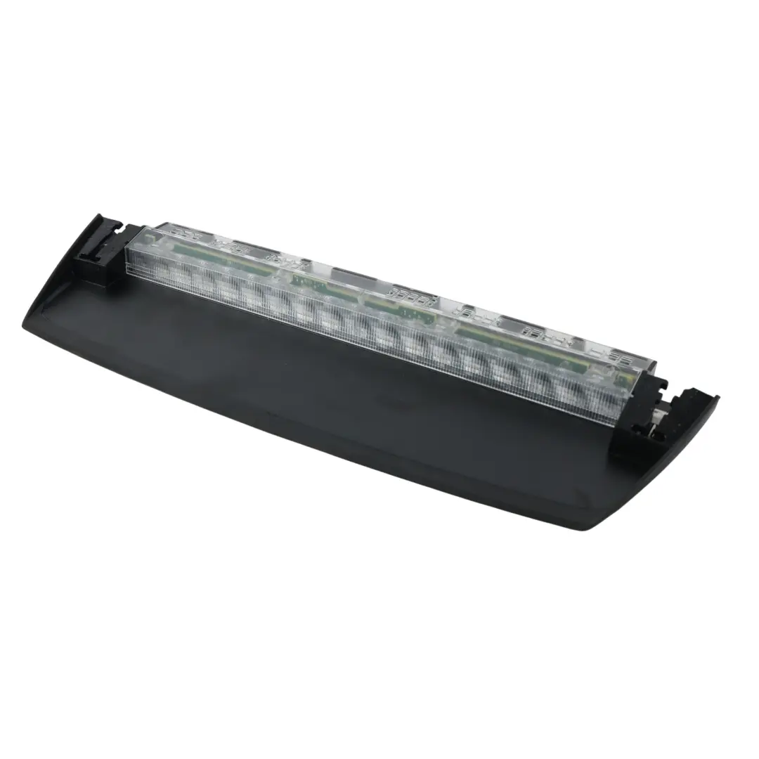 Luz Freno Trasera Tercera para Audi A4 S4 B9 con número de pieza 8W5945097E Audi A4 S4 B9 Luz Freno Trasera Tercera - SKU 8W5945097E - Número de pieza 8W5945097E