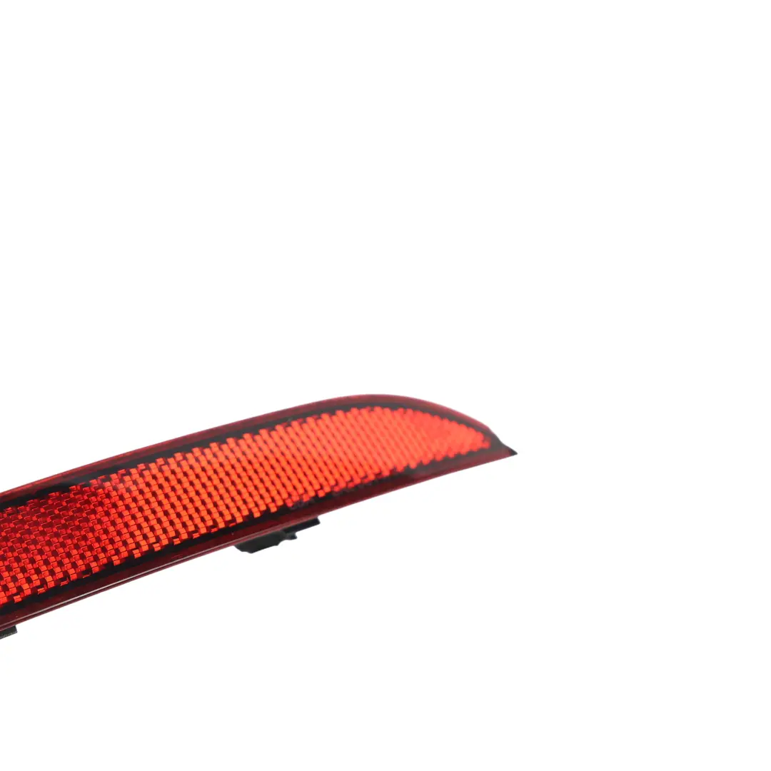 Réflecteur Feu Pare-Chocs Arrière Gauche pour Audi A5 S5 F5 à propos du numéro de pièce 8W6945105A Audi A5 S5 F5 Réflecteur Feu Pare-Chocs Arrière Gauche - SKU 8W6945105A - Numéro de pièce 8W6945105A