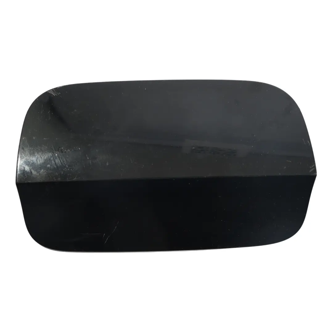 Coperchio Sportello Serbatoio Nero Metallizzato Mitico Y9T per Audi A5 F5 con numero di parte 8W8809907 Audi A5 F5 Coperchio Sportello Serbatoio Nero Metallizzato Mitico Y9T - SKU 8W8809907-MYB - Numero di parte 8W8809907