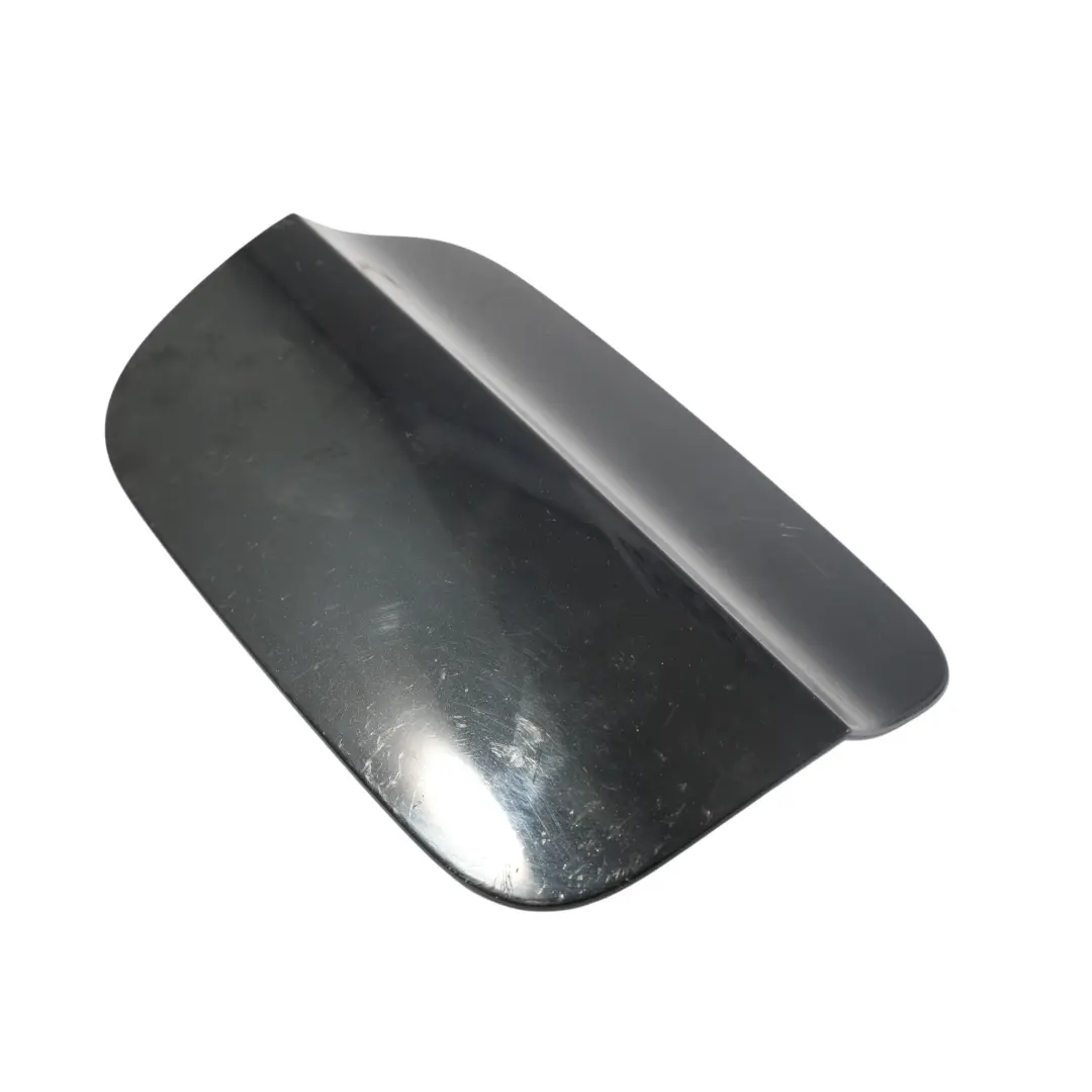 Trappe Réservoir Carburant Noir Métallique Mythique Y9T pour Audi A5 F5 à propos du numéro de pièce 8W8809907 Audi A5 F5 Trappe Réservoir Carburant Noir Métallique Mythique Y9T - SKU 8W8809907-MYB - Numéro de pièce 8W8809907