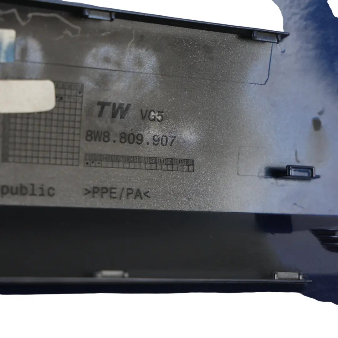 Trappe Réservoir Carburant Bleu Scuba Métallisé X5Q pour Audi A5 F5 à propos du numéro de pièce 8W8809907 Audi A5 F5 Trappe Réservoir Carburant Bleu Scuba Métallisé X5Q - SKU 8W8809907-SCB - Numéro de pièce 8W8809907