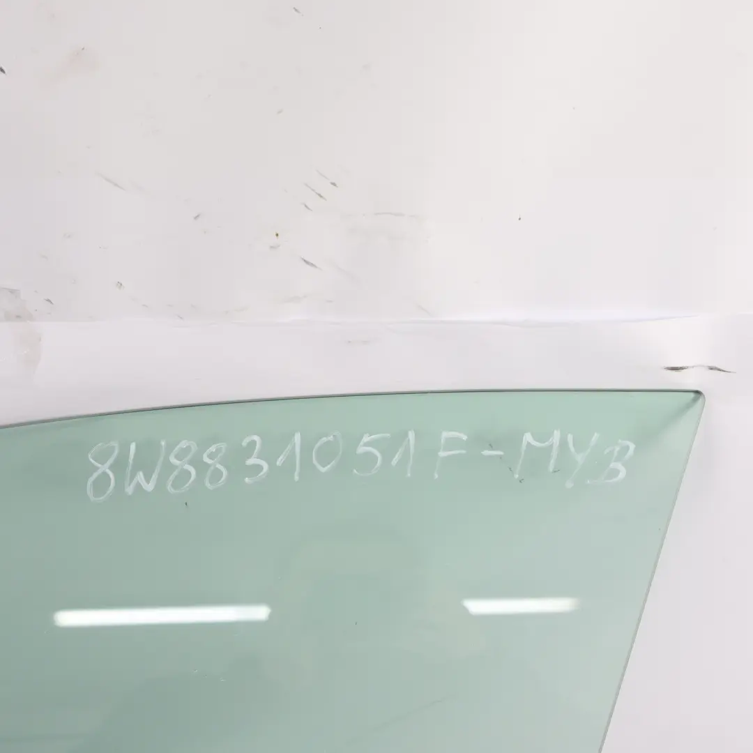 Porta Anteriore Sinistra Pannello Nero Mitico Metallizzato Y9T per Audi A5 F5 con numero di parte 8W8831051F Audi A5 F5 Porta Anteriore Sinistra Pannello Nero Mitico Metallizzato Y9T - SKU 8W8831051F-MYB - Numero di parte 8W8831051F