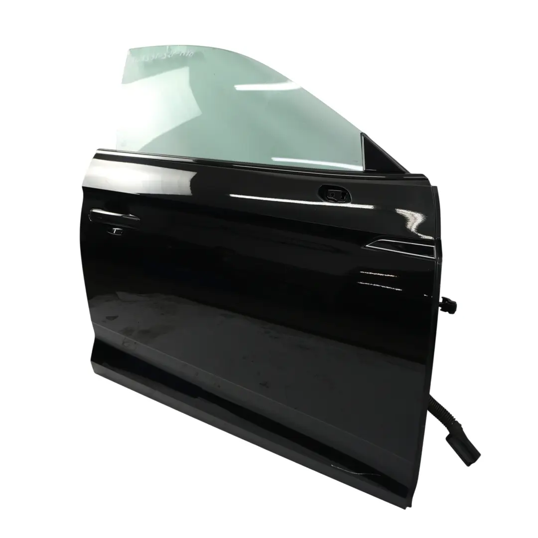 Tür Vorne Rechts Abdeckblende Mythisch Schwarz Metallic Y9T für Audi A5 F5 mit Teilenummer 8W8831052F Audi A5 F5 Tür Vorne Rechts Abdeckblende Mythisch Schwarz Metallic Y9T - SKU 8W8831052F-MYB - Teilenummer 8W8831052F