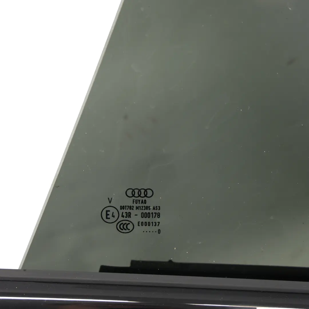 Tür Hinten Rechts Abdeckung Panel Mythisch Schwarz Metallic Y9T für Audi A5 F5 mit Teilenummer 8W8833052J Audi A5 F5 Tür Hinten Rechts Abdeckung Panel Mythisch Schwarz Metallic Y9T - SKU 8W8833052J-MYB - Teilenummer 8W8833052J