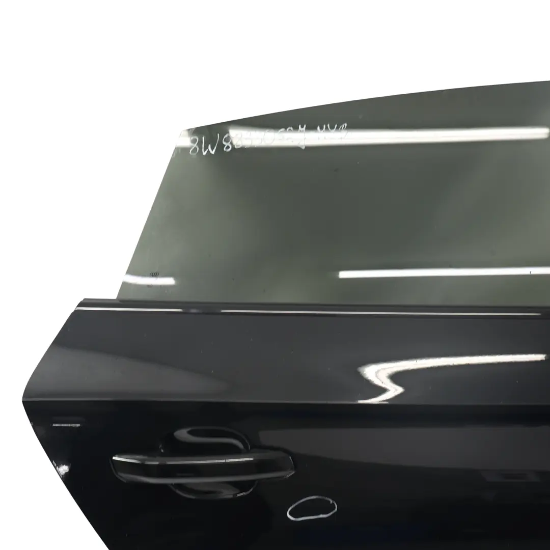 Panneau Couvrant Porte Arrière Droite Noir Mythique Métallisé Y9T pour Audi A5 F5 à propos du numéro de pièce 8W8833052J Audi A5 F5 Panneau Couvrant Porte Arrière Droite Noir Mythique Métallisé Y9T - SKU 8W8833052J-MYB - Numéro de pièce 8W8833052J