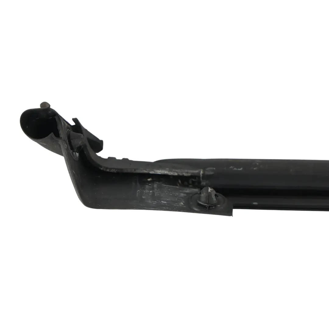 Uszczelka Szyby Drzwi Wewnętrzna Przednia Prawa do Audi A5 S5 RS5 F5 o numerze 8W8837480 Audi A5 S5 RS5 F5 Uszczelka Szyby Drzwi Wewnętrzna Przednia Prawa - SKU 8W8837480 - Numer Części 8W8837480