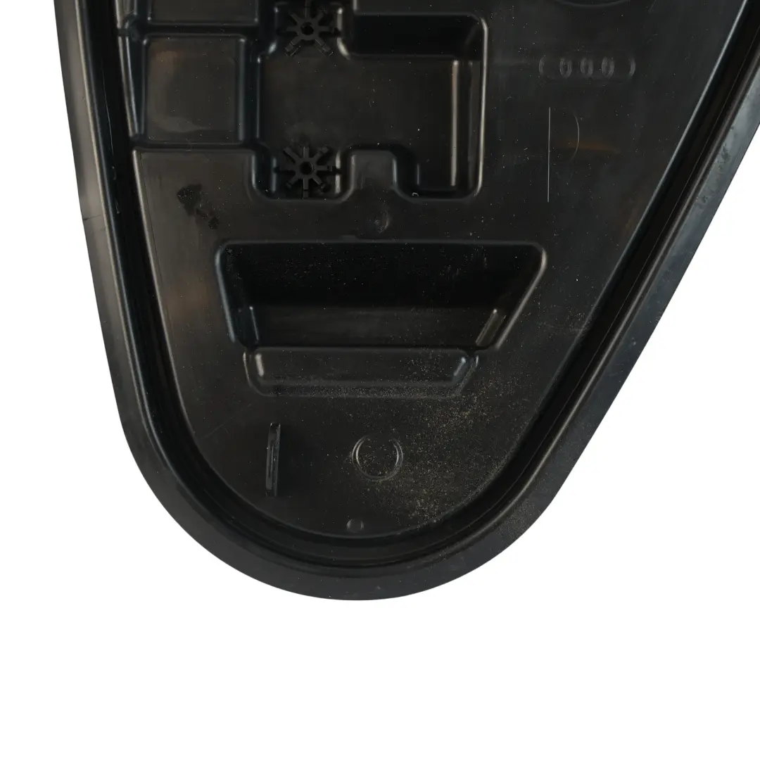 Copertura Accesso Serratura Portiera Posteriore Destro per Audi A5 F5 con numero di parte 8W8839916 Audi A5 F5 Copertura Accesso Serratura Portiera Posteriore Destro - SKU 8W8839916 - Numero di parte 8W8839916