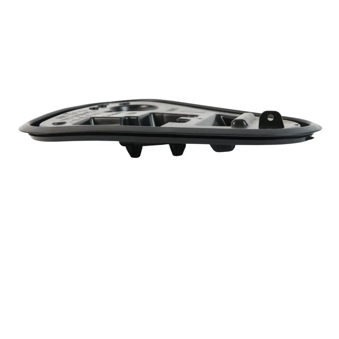 Audi A5 F5 Couvercle Accès Serrure Porte Arrière Droit - SKU 8W8839916 - Numéro de pièce 8W8839916