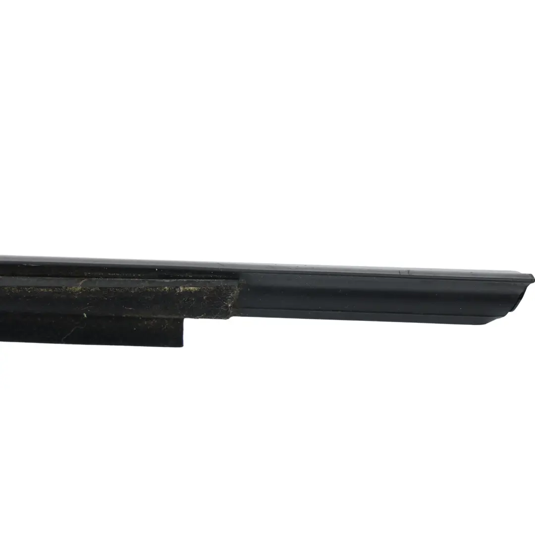 Moldura Pilar B Ventana Delantera Derecha para Audi A4 B9 con número de pieza 8W8853284C Audi A4 B9 Moldura Pilar B Ventana Delantera Derecha - SKU 8W8853284C - Número de pieza 8W8853284C