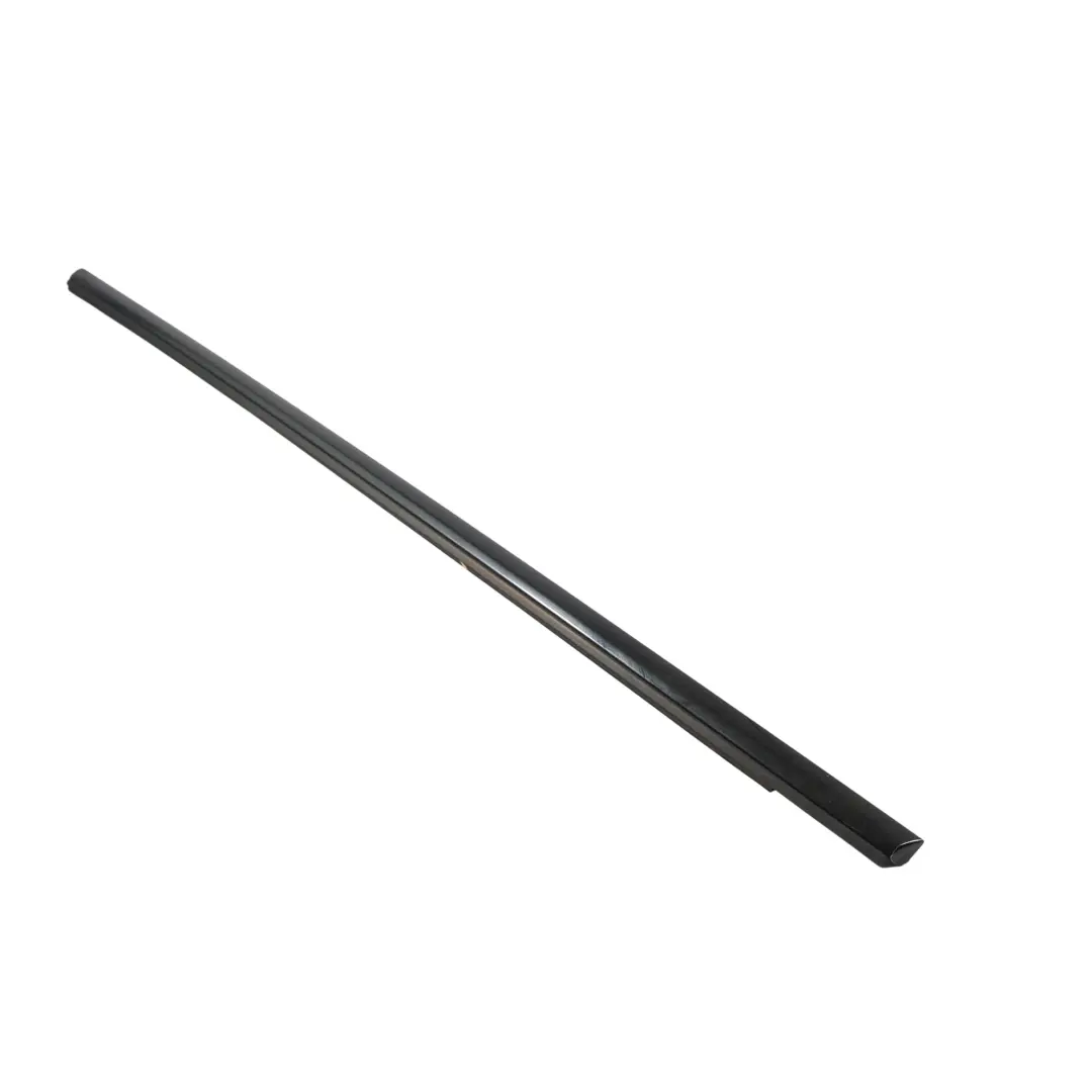 Listwa Uszczelka Szyby Tylnych Drzwi Lewa Czarna do Audi A5 F5 o numerze 8W8853763C Audi A5 F5 Listwa Uszczelka Szyby Tylnych Drzwi Lewa Czarna - SKU 8W8853763C - Numer Części 8W8853763C