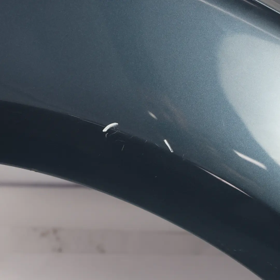Parafango Anteriore Destro Blu Utopia X5L per Audi A1 8X con numero di parte 8X0821106A Audi A1 8X Parafango Anteriore Destro Blu Utopia X5L - SKU 8X0821106A-UBL - Numero di parte 8X0821106A
