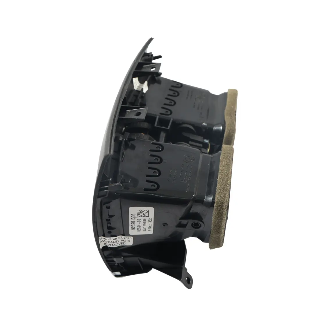 Bocchetta Aria Posteriore Nera per BMW X5 F15 F85 X6 F16 F86 con numero di parte 9252013 BMW X5 F15 F85 X6 F16 F86 Bocchetta Aria Posteriore Nera - SKU 9252013 - Numero di parte 9252013