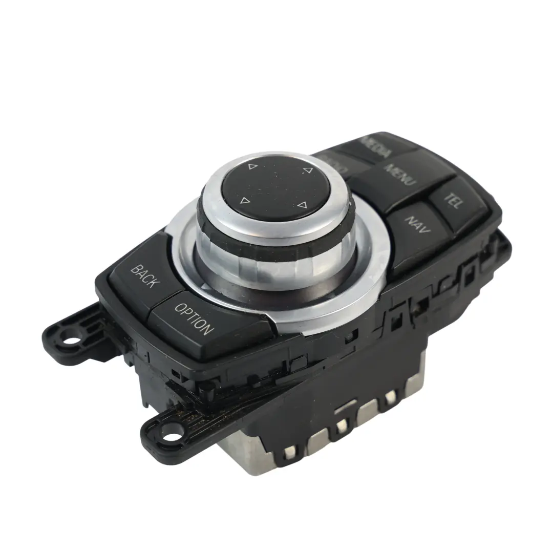 Pokrętło Przełącznik Kontroler iDrive do BMW F10 F11 F20 F21 F30 o numerze 9286699 BMW F10 F11 F20 F21 F30 Pokrętło Przełącznik Kontroler iDrive - SKU 9286699 - Numer Części 9286699