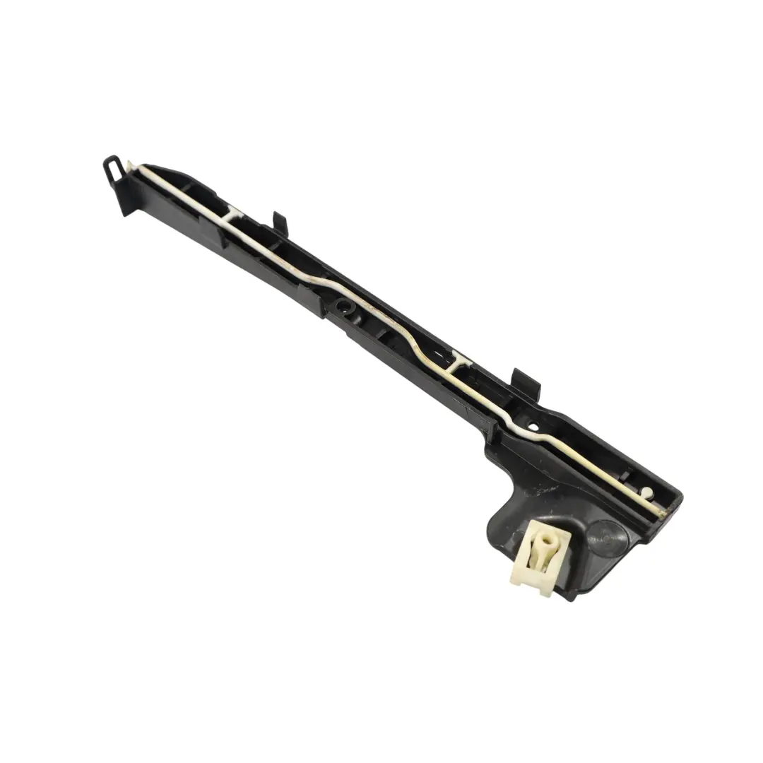 Supporto Condotto Cavi Cablaggio Sinistro per BMW G11 G12 G30 G31 G32 con numero di parte 9334789 BMW G11 G12 G30 G31 G32 Supporto Condotto Cavi Cablaggio Sinistro - SKU 9334789 - Numero di parte 9334789
