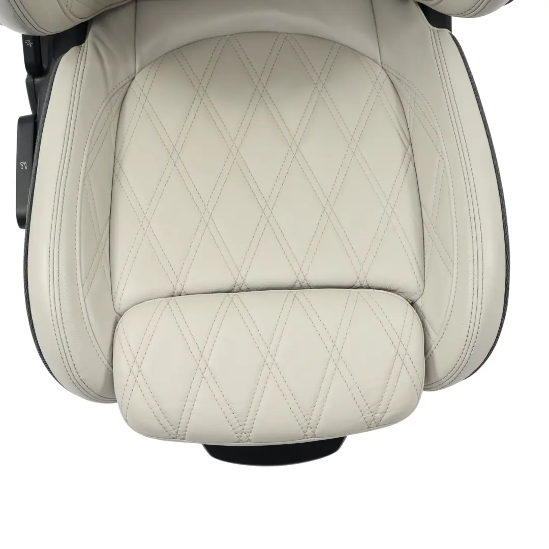 Fotel Sportowy Przedni Prawy Podgrzewany Skórzany Szary do Mini Countryman F60 o numerze 9471424 Mini Countryman F60 Fotel Sportowy Przedni Prawy Podgrzewany Skórzany Szary - SKU 9471424-1 - Numer Części 9471424