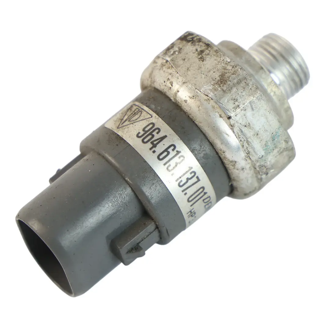 Interruttore Pressione Aria Condizionata per Porsche 911 996 Boxster 986 con numero di parte 96461313701 Porsche 911 996 Boxster 986 Interruttore Pressione Aria Condizionata - SKU 96461313701 - Numero di parte 96461313701