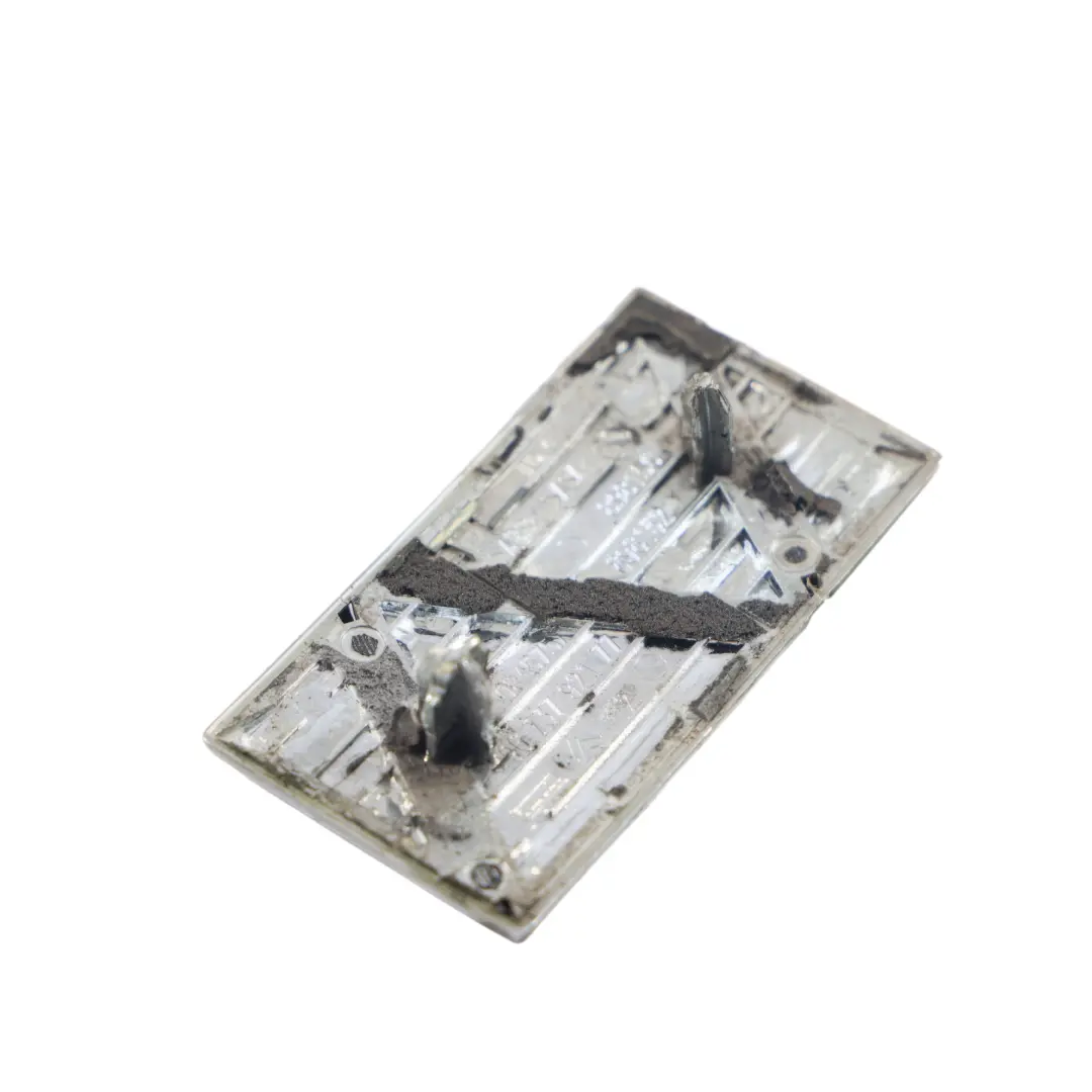 Citroën DS3 Emblema Logo Insignia Cromado Parachoques Delantero - SKU 9673792177 - Número de pieza 9673792177