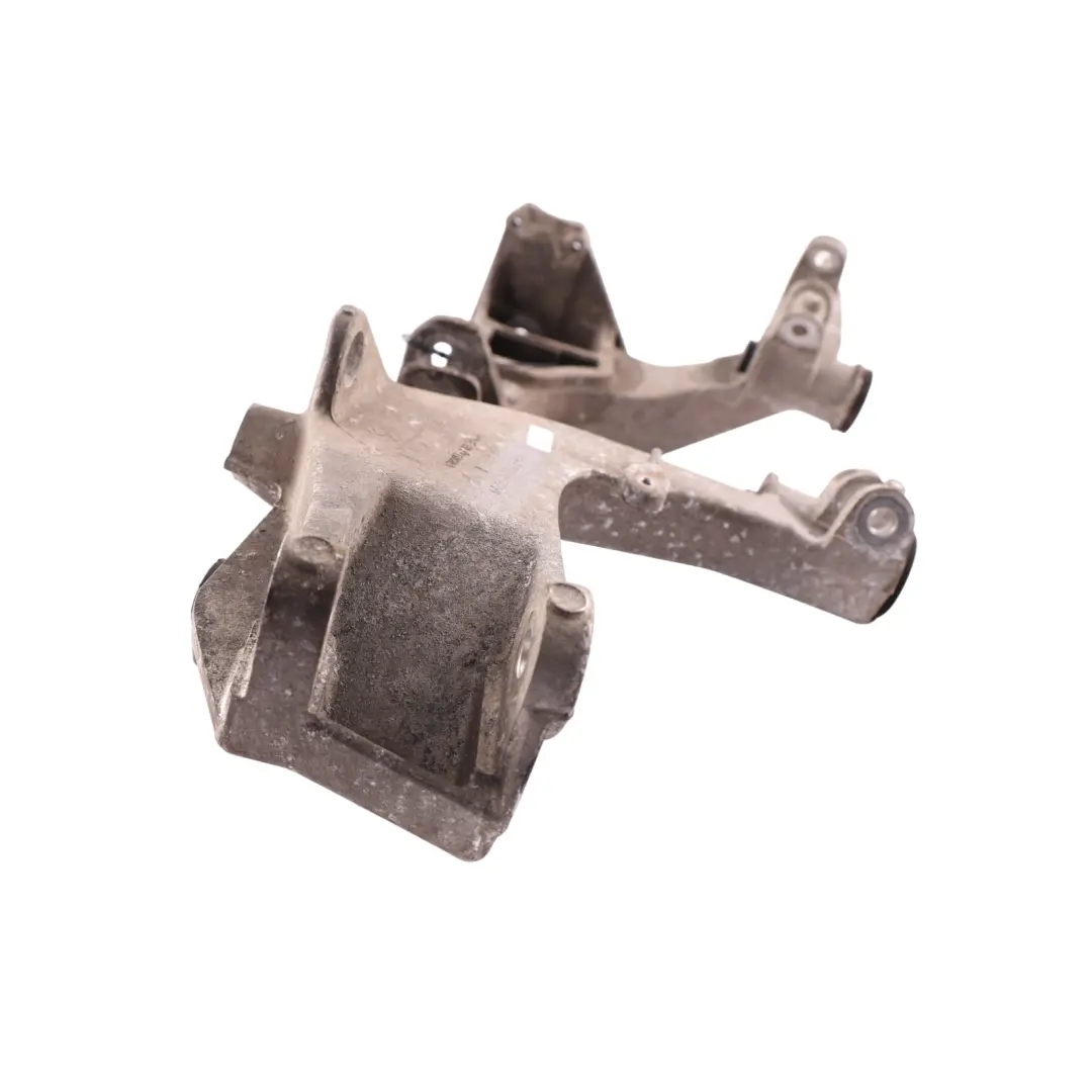 Axle Carrier Mount Bracket Holder Right O/S to Porsche Carrera 996 Rear with Part number 99633115600 Porsche Carrera 996 Rear Axle Carrier Mount Bracket Holder Right O/S - SKU 99633115600 - Part number 99633115600