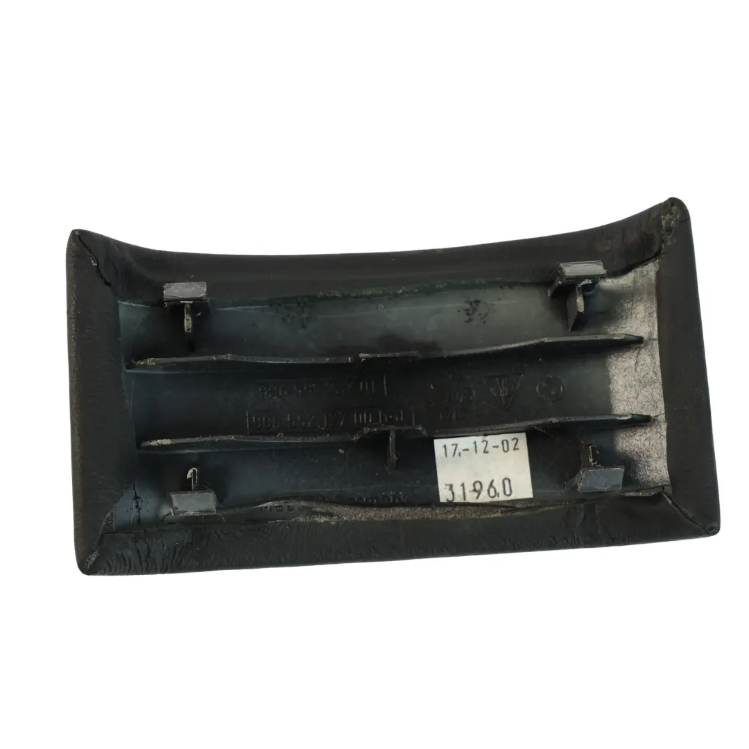 Cache Console Centrale Cuir Arrière pour Porsche Carrera 996 à propos du numéro de pièce 99655212700 Porsche Carrera 996 Cache Console Centrale Cuir Arrière - SKU 99655212700 - Numéro de pièce 99655212700
