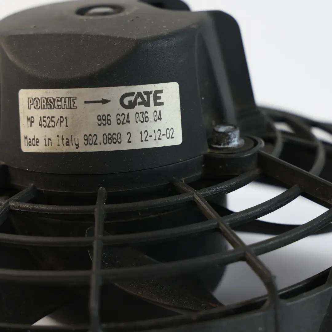 Kühler Lüfter für Porsche Carrera 996 Motor mit Teilenummer 99662403604 Porsche Carrera 996 Motor Kühler Lüfter - SKU 99662403604 - Teilenummer 99662403604