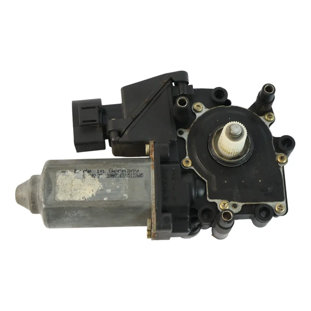 Moteur Lève-Vitre Porte Droit pour Porsche Carrera 996 Coupe à propos du numéro de pièce 99662410205 Porsche Carrera 996 Coupe Moteur Lève-Vitre Porte Droit - SKU 99662410205 - Numéro de pièce 99662410205