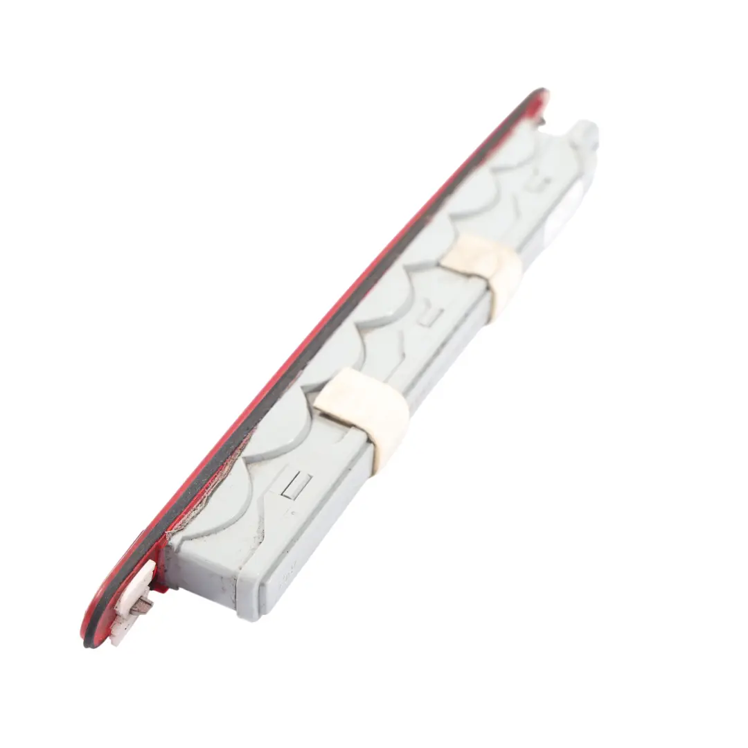 Luce Freno Aggiuntiva Montaggio Alto Posteriore 90063101990 per Porsche 911 924 996 con numero di parte 99663105000 Porsche 911 924 996 Luce Freno Aggiuntiva Montaggio Alto Posteriore 90063101990 - SKU 99663105000 - Numero di parte 99663105000