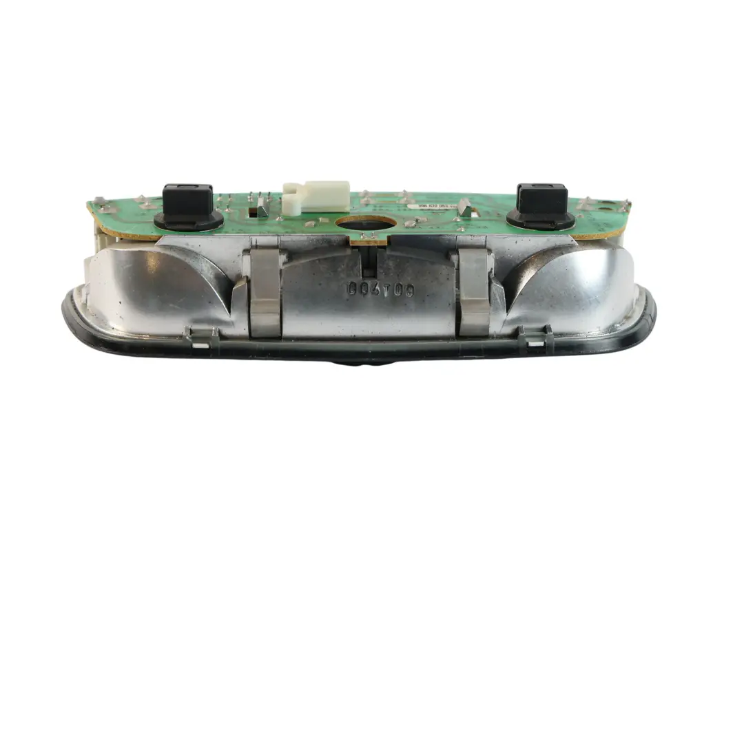 Lampka Do Czytania Przednia 99663205310 do Porsche 911 996 Carrera o numerze 99663113400 Porsche 911 996 Carrera Lampka Do Czytania Przednia 99663205310 - SKU 99663113400 - Numer Części 99663113400