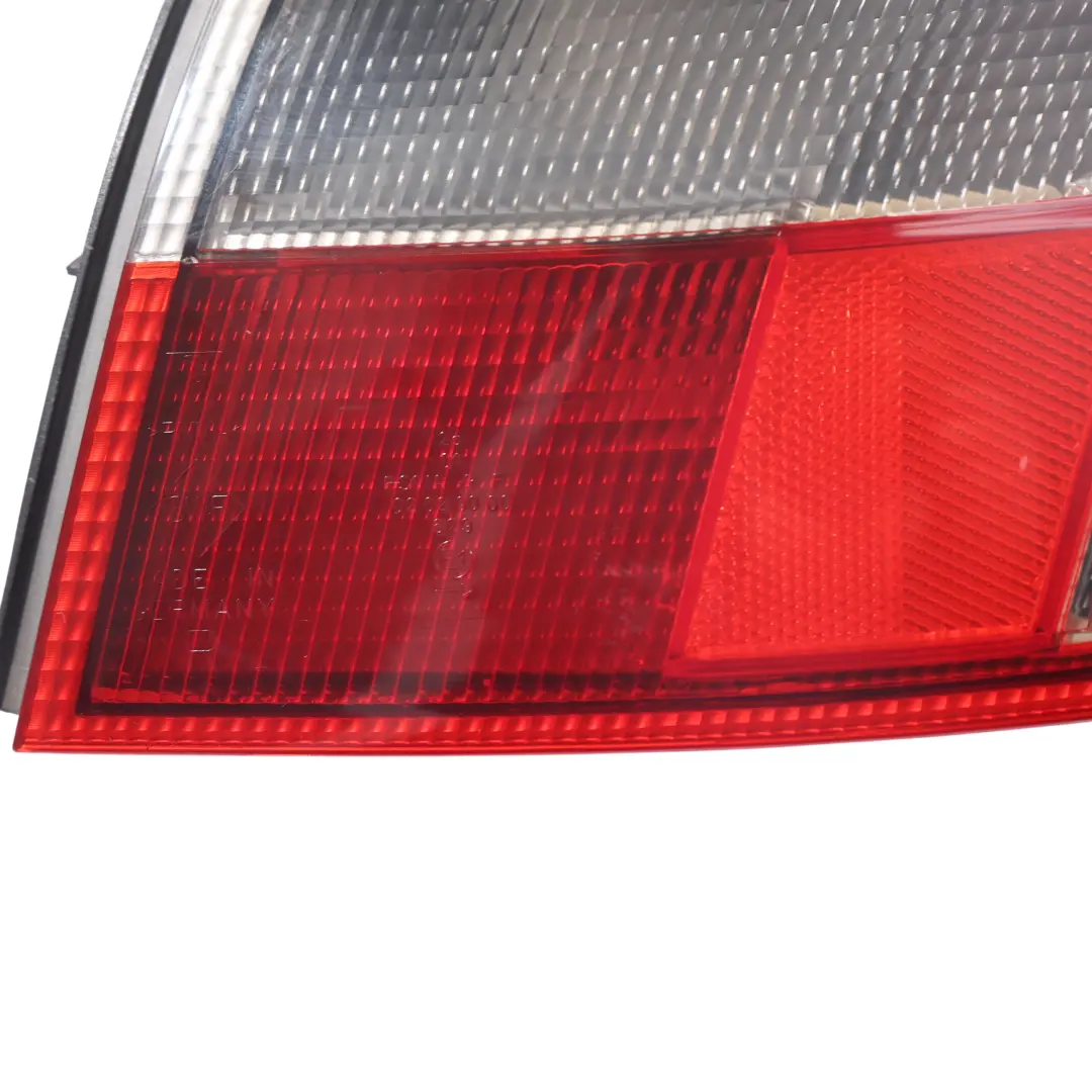 Porsche Carrera 996 Feu Arrière Lampe Droite - SKU 99663148600 - Numéro de pièce 99663148600